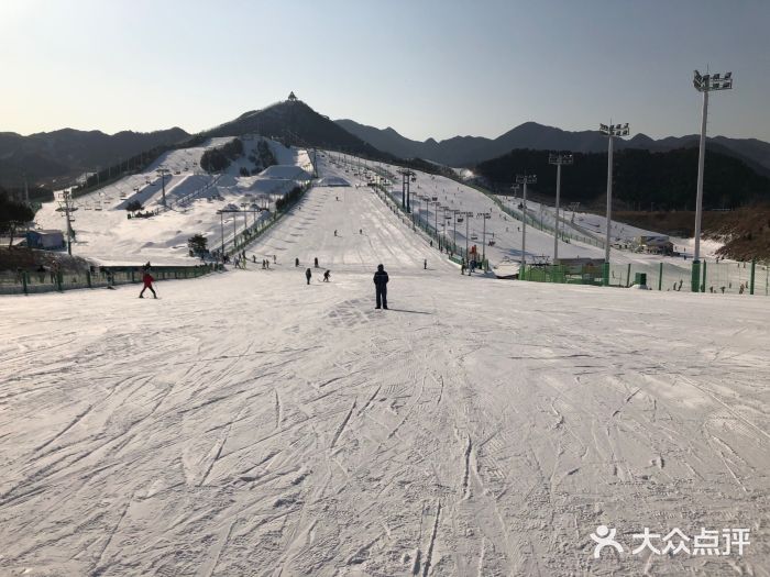 南山滑雪场图片