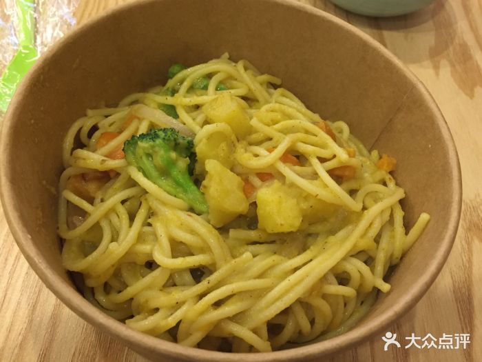 新开的店面店~美食特色,但是装修得还蛮温.-宜春樟树江西一家不大图片