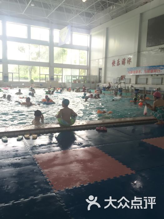 红山游泳馆-图片-乌鲁木齐运动健身