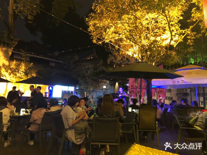 莲花府邸音乐餐酒吧图片