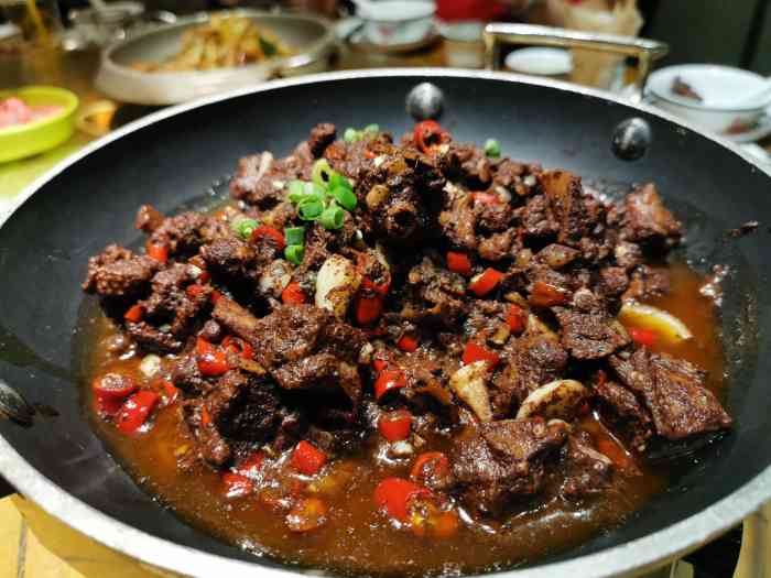 彭友记湘菜(龙岗店)-"「平锅血鸭碎」「杂拌维c」「小炒黄牛肉」.