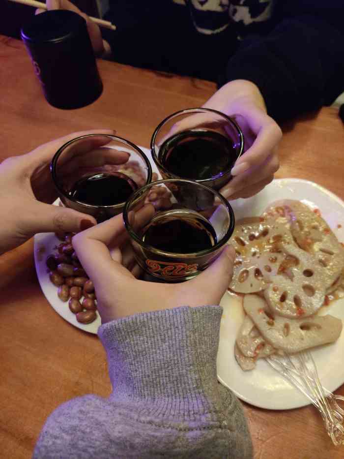 今天来hls喝喝酒放松放松