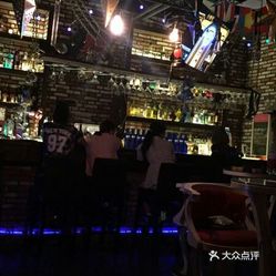 女王酒吧沈阳人均消费_沈阳兰爵名仕汇消费(2)