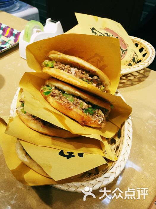 喵口三三串串香肉夹馍图片 - 第5张