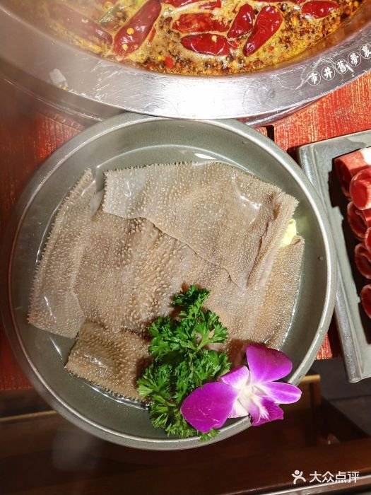 谭鸭血老火锅(太古里直营店)极品鲜毛肚图片