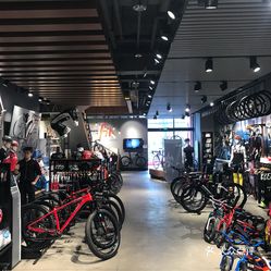 闪电(specialized)自行车概念店(北苑路店)