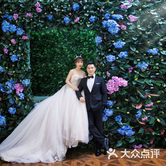 蒙娜丽莎婚纱摄影