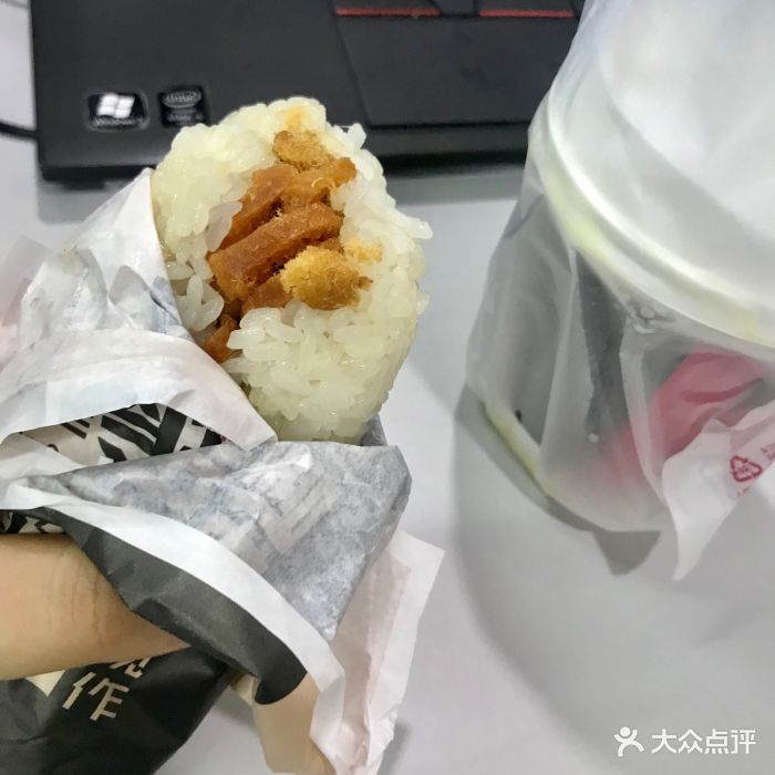 肯德基(杭州星光店)肉酥油条饭团图片