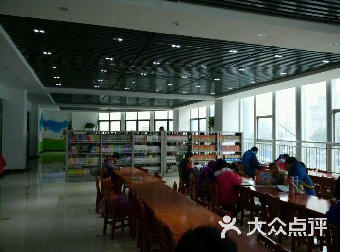 青山湖区图书馆图片 - 第11张
