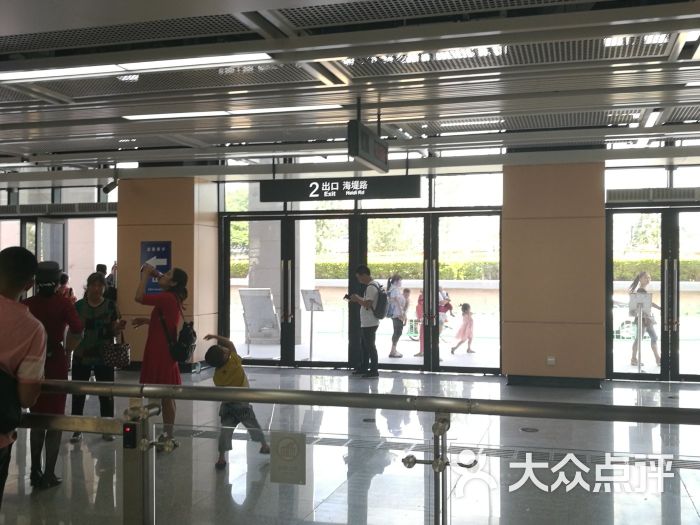 集美学村站一层进出站口图片 - 第6张