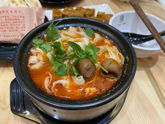 小陶气砂锅粉面餐厅(无限城店)
