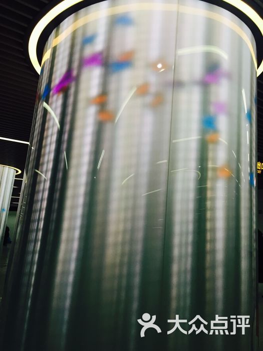 汉中路地铁站图片