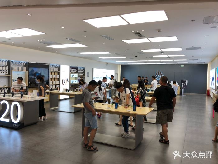 华为授权体验店(万象城店)图片 - 第5张