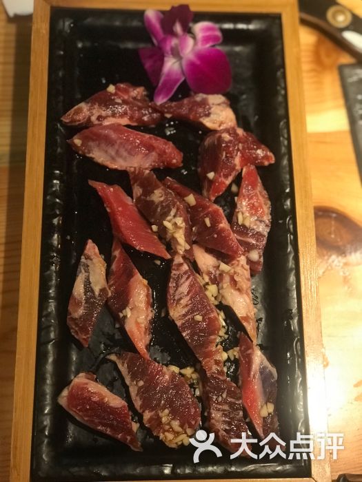 秘制酱汁牛肋条