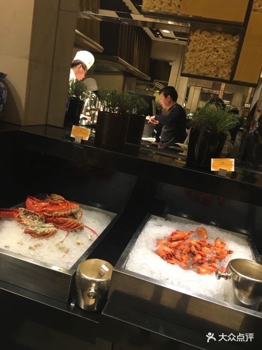 金茂大厦自助餐图片