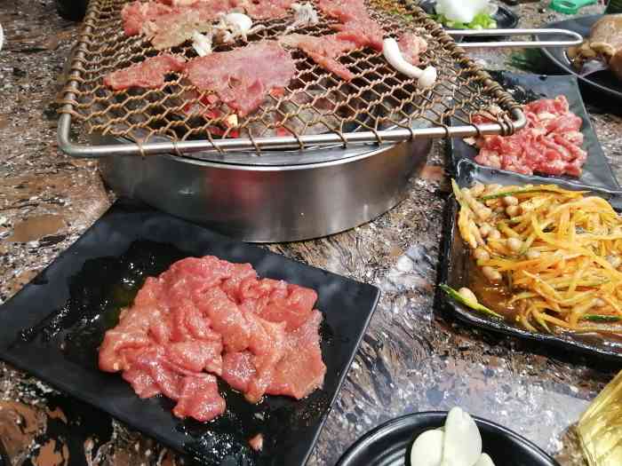 啊美丽炭火烤肉(保工店)