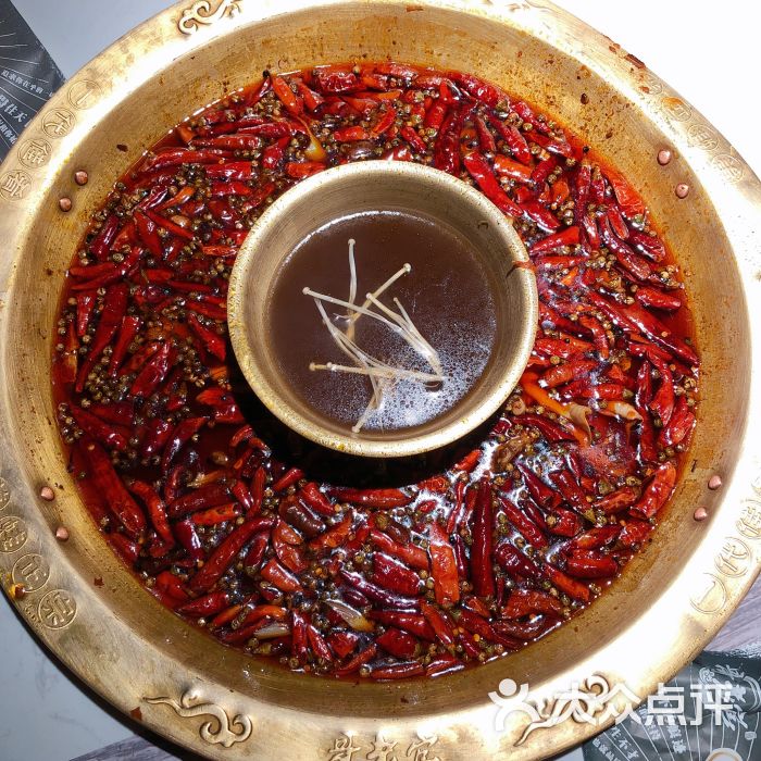 哥老官重庆美蛙鱼头(松江地中海十八哥店)牛蛙锅底微辣罗宋汤图片