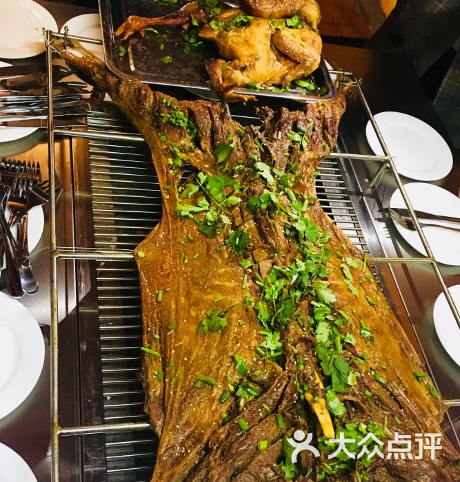 城市农庄蒙古包烤全羊烤全羊图片 - 第3张