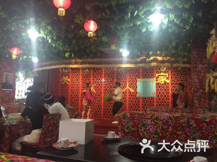 关东人家东北主题餐厅图片 - 第3张