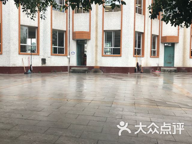 嘉陵小学