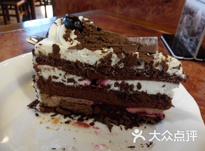 凯宾斯基面包房-黑森林蛋糕图片