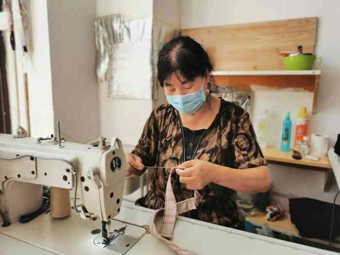 扦裤脚缝纫零活-"阿姨那个零活做的非常好,以后我还会