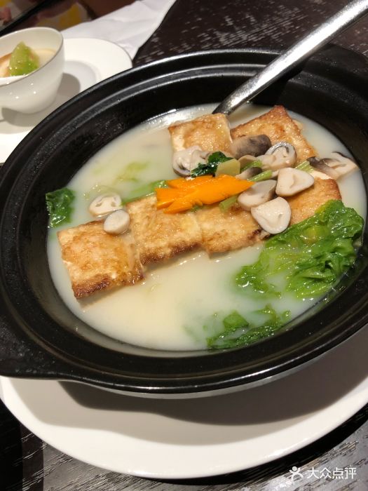 东江虾滑豆腐煲
