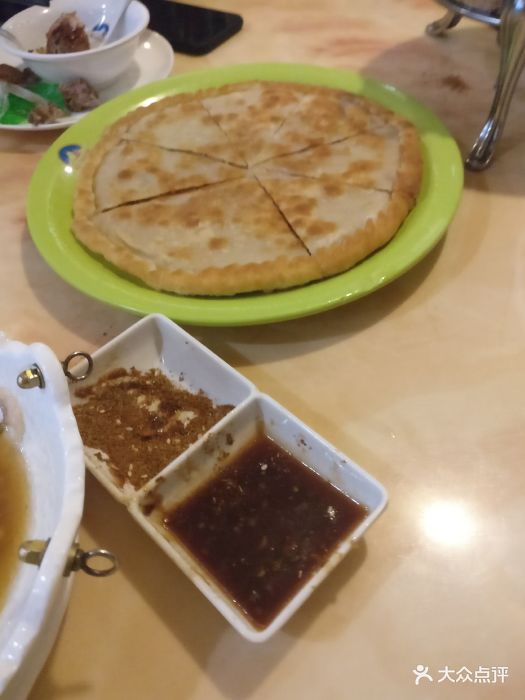 北疆饭店,一听名字就知道是新疆人开的。老.