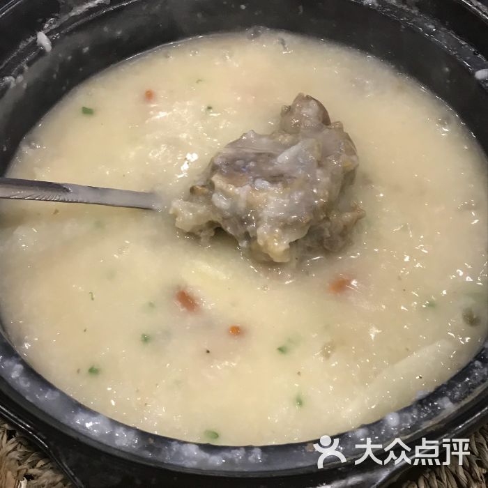 筒骨山药砂锅粥