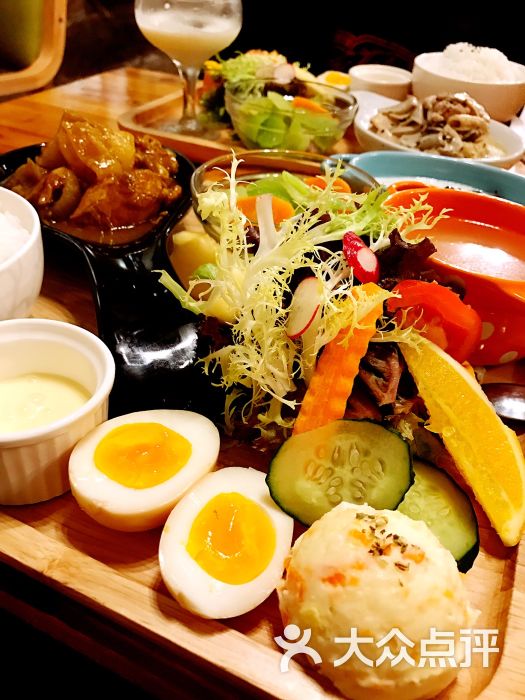 9果JOGO,位于沙尾路艺术西区对面,在玉角.-