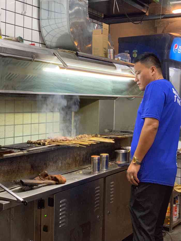 高筑墙羊肉串(新洲店"我对羊肉有一种痴迷,看到就想吃 价格.