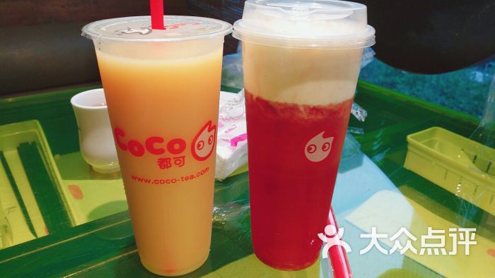 coco都可(南泉北路店)法式奶霜草莓果茶图片 - 第2张