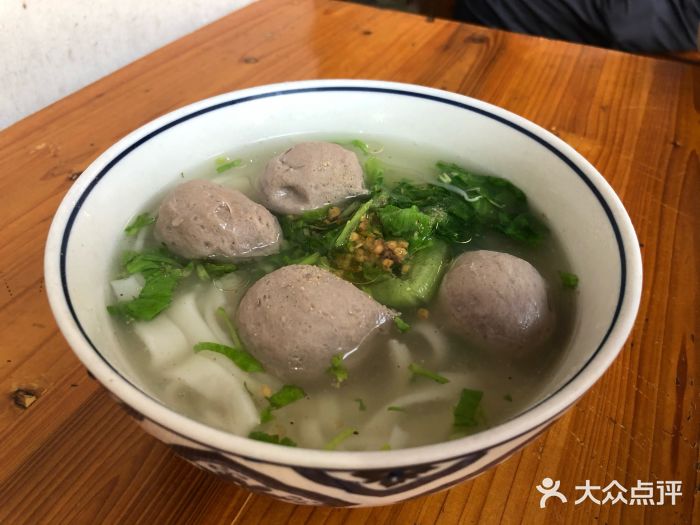 潮州小食店牛肉丸粿条图片