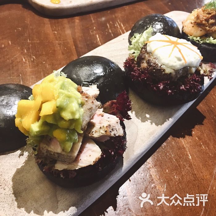 百万万汉堡店bravo burger