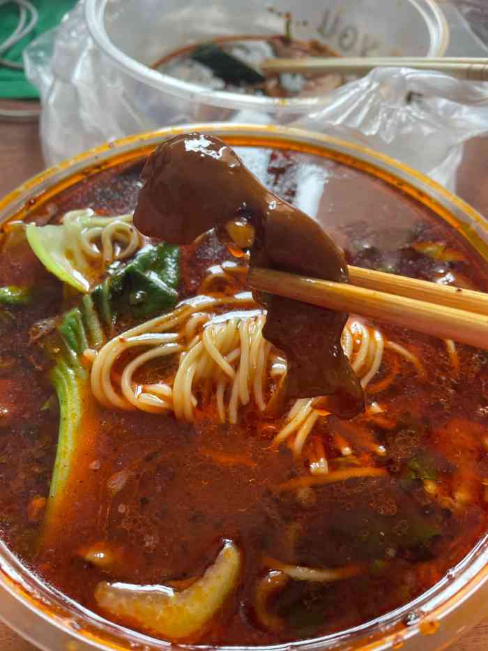 重庆小面(江湾广场店"发现了一家宝藏小店 不起眼的一.