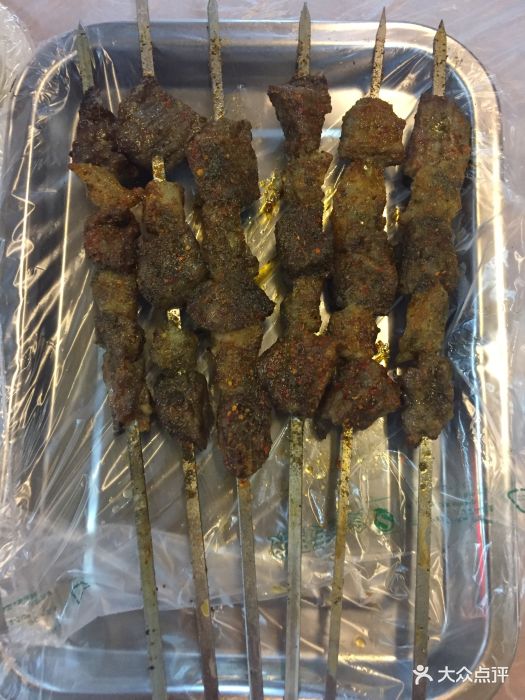 布尔津河堤夜市羊肉串图片
