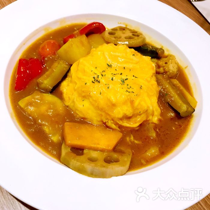 游香食乐日式咖喱餐厅(百联世纪店)五彩时蔬咖喱蛋包饭图片 - 第1张