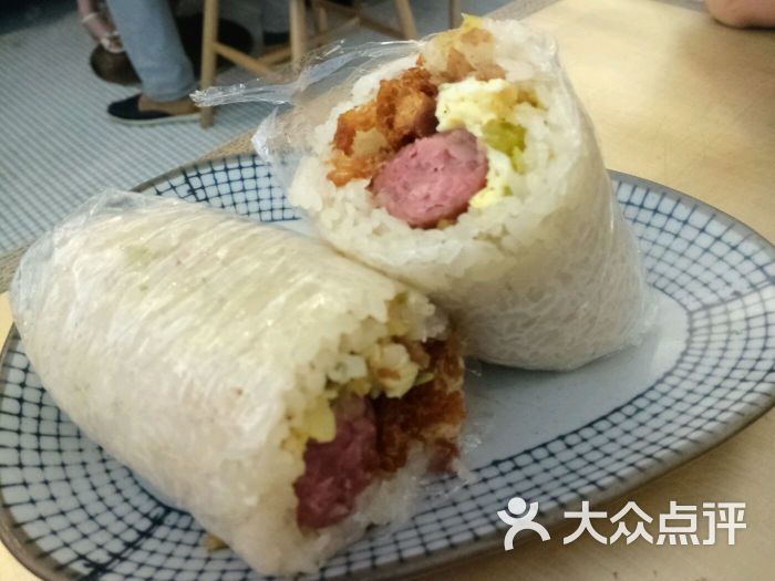 香肠鸡蛋饭团