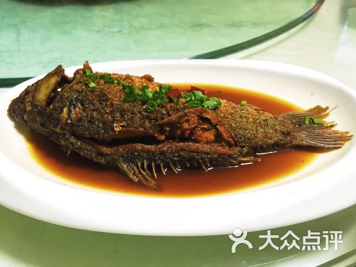 葱香鲫鱼