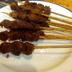 烤肉季人均_烤肉季羊肉串图片(2)