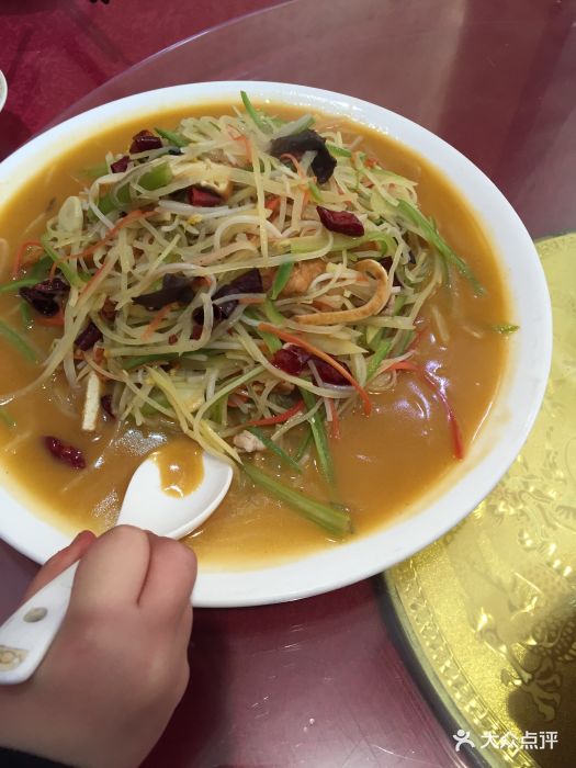窑村猪蹄坊(柞水分店)柞水小炒图片 第1张