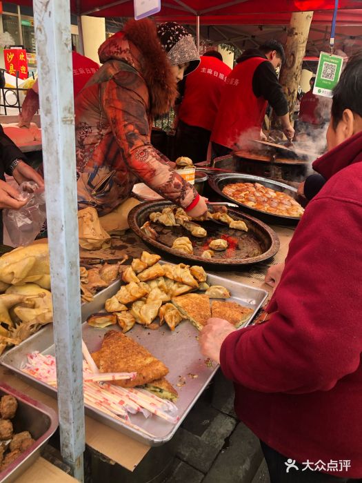 常德路清真美食街图片