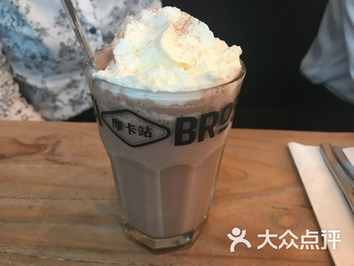 moka bros摩卡站轻食餐厅(蓝色港湾店)巧克力奶昔图片 第7张