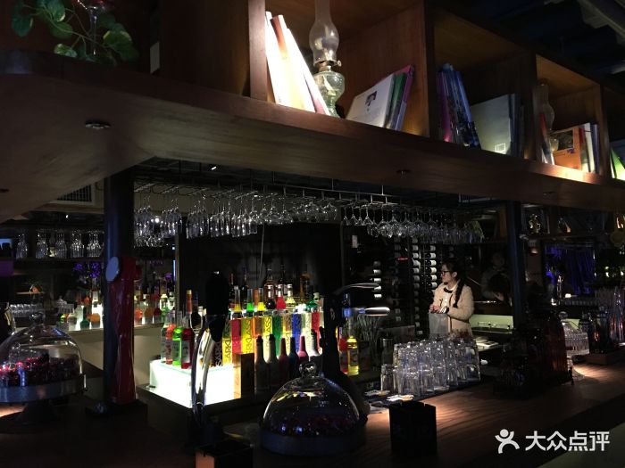胡桃里酒吧人均消费_胡桃里音乐酒吧