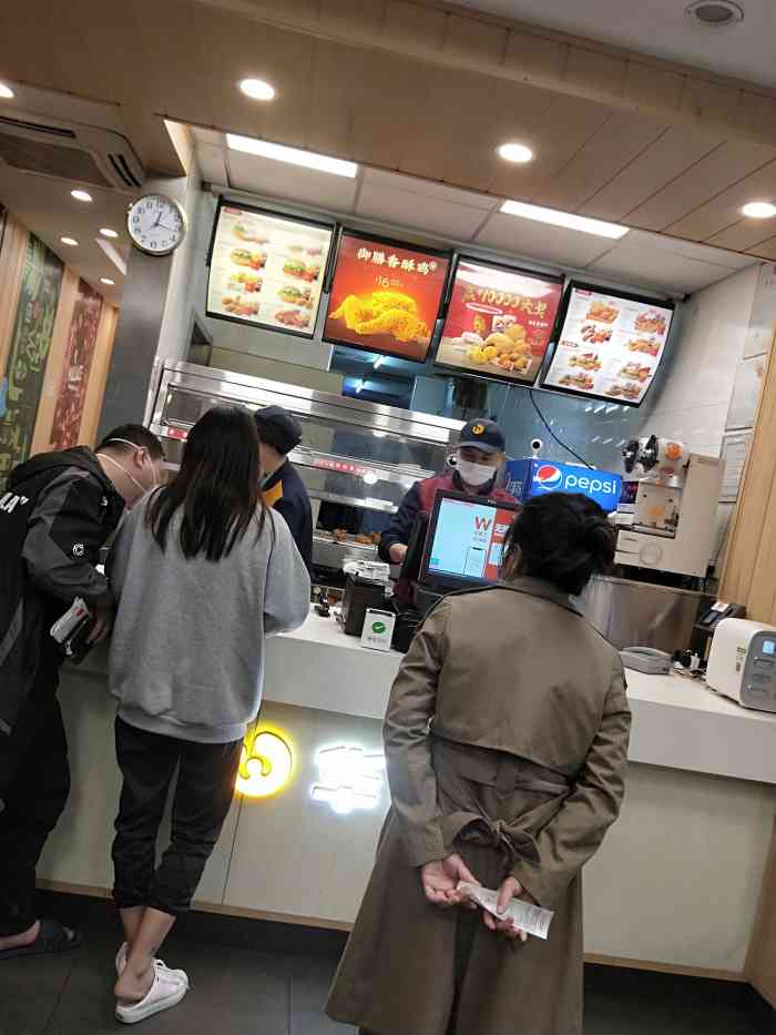 华莱士·全鸡汉堡(乐从水藤店)-"三点多下单.预计4点.