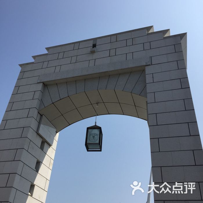 厦门大学白城校门