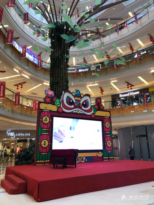 本来是冲着黑天鹅来的,但是既然有超豪华的.