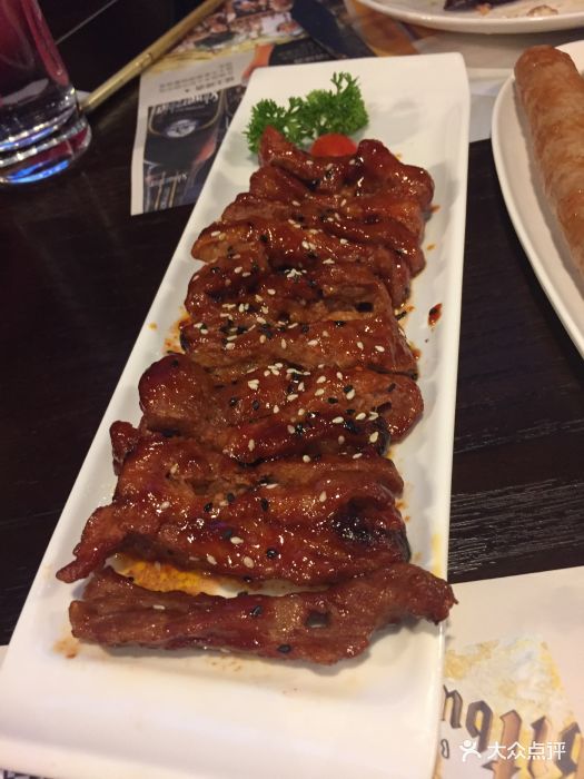 蜜汁烤梅花肉