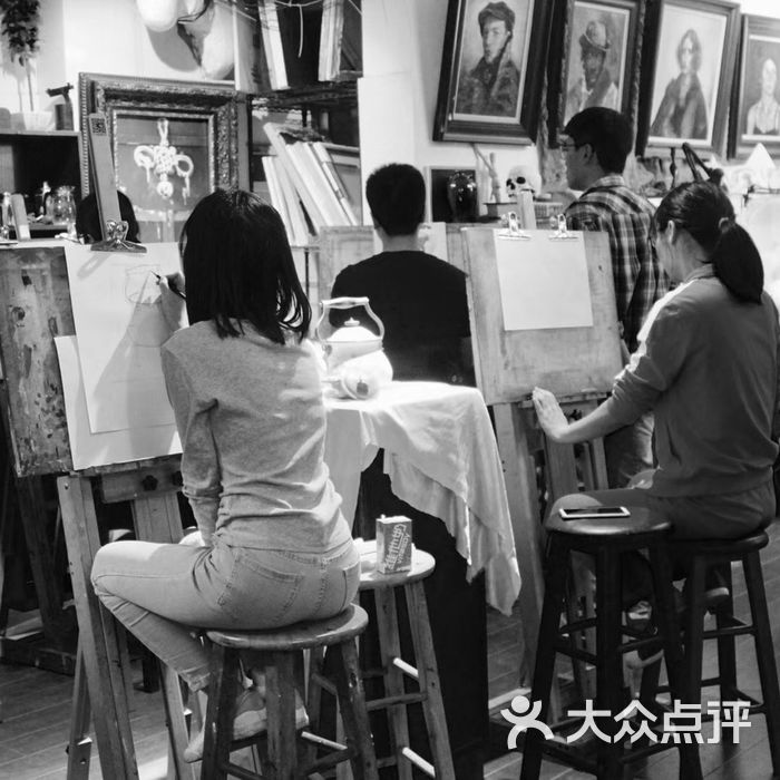 吾悦绘画艺术工作室