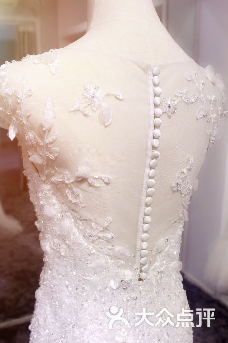 盛明国际婚纱高级定制-盛明国际婚纱高级定制